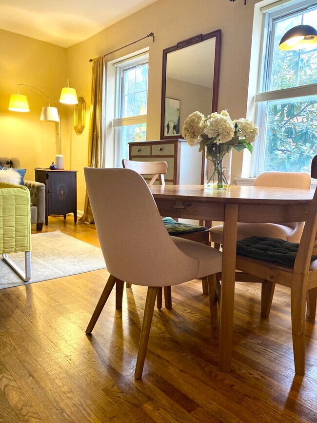 Foto del edificio - 1816 Kalorama Rd NW