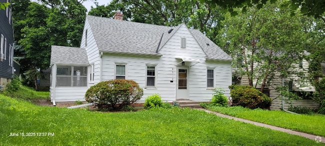 Building Photo - 4212 13th Ave S