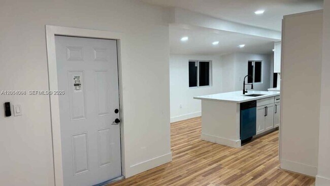 Foto del edificio - 4147 NW 23rd Ct