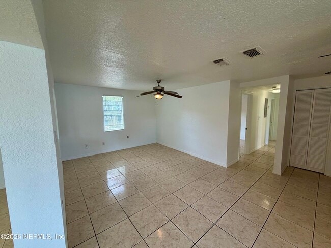 Building Photo - 5903 Droad St