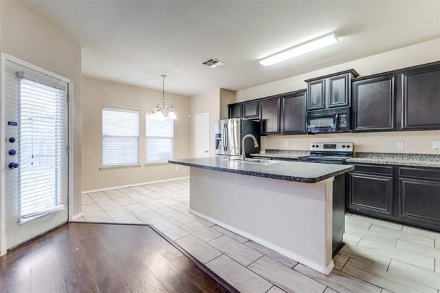 Foto del edificio - 2217 Stonebrook Ln