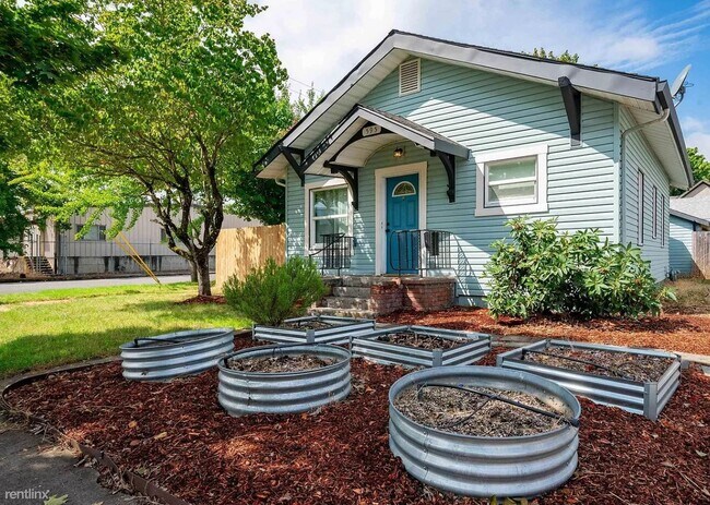 Building Photo - 2 br, 1 bath House - 595 15th Street North...