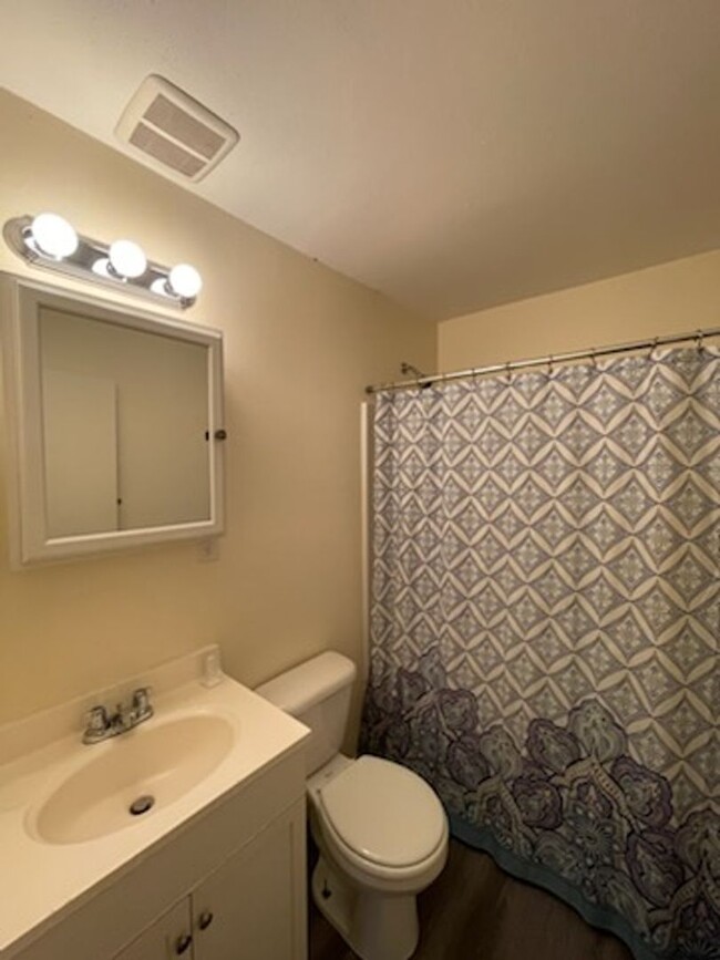 Foto del edificio - 2br-Clean unit at Madison Arms
