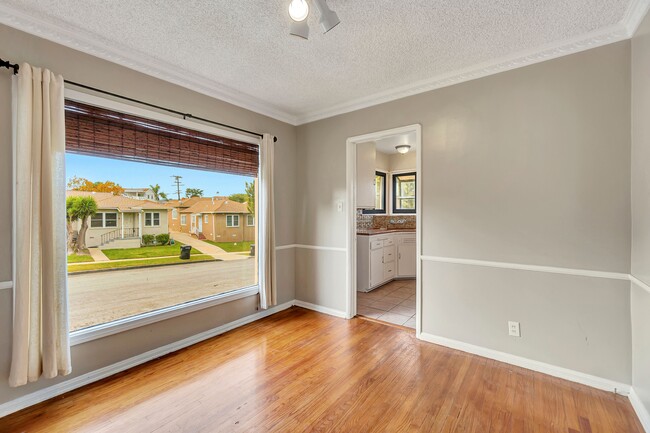 Dining Room with entrance to Kitchen area - 2211 W 102nd St