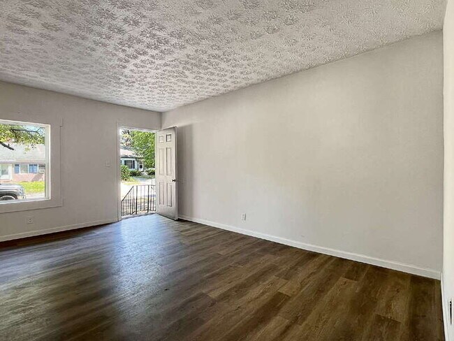 Foto del edificio - 1121 E 53rd St