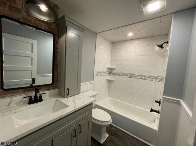 Building Photo - 1 Lansing Pl