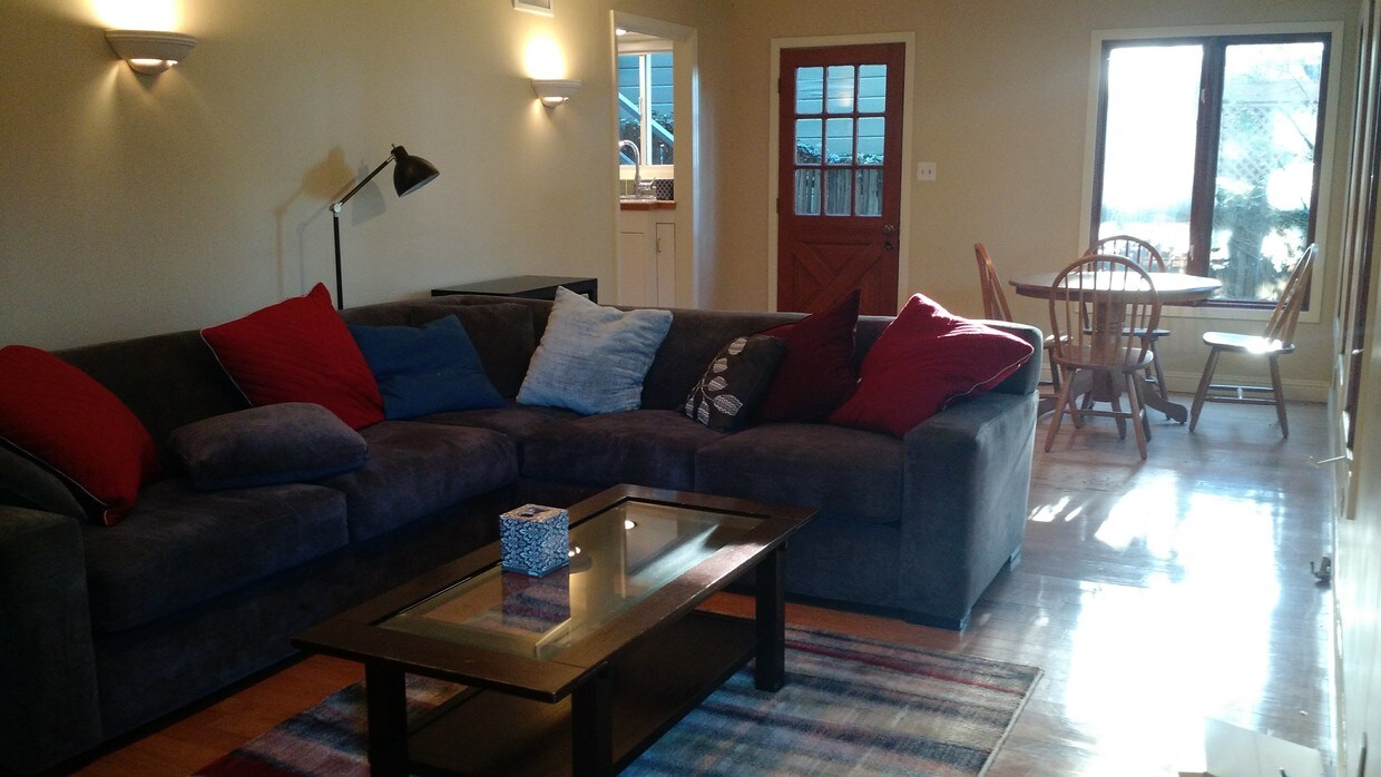 Foto principal - 5927 Almaden Ln