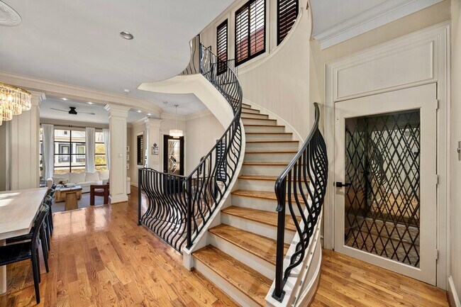 Foto del edificio - 1312 Crocker St