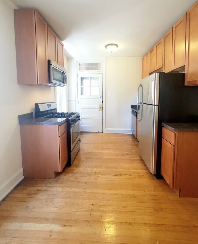 Foto del edificio - 5427 W Montrose Ave