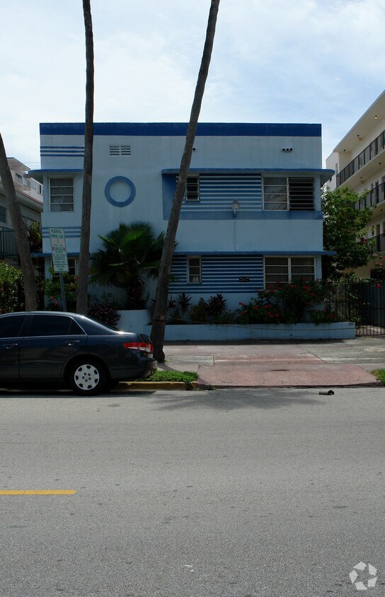 Primary Photo - 711-715 Euclid Ave