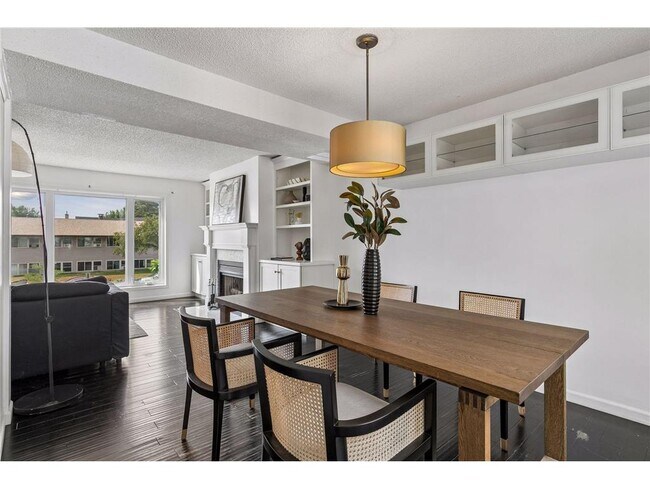 Foto del edificio - 925 Dartmouth Pl SE