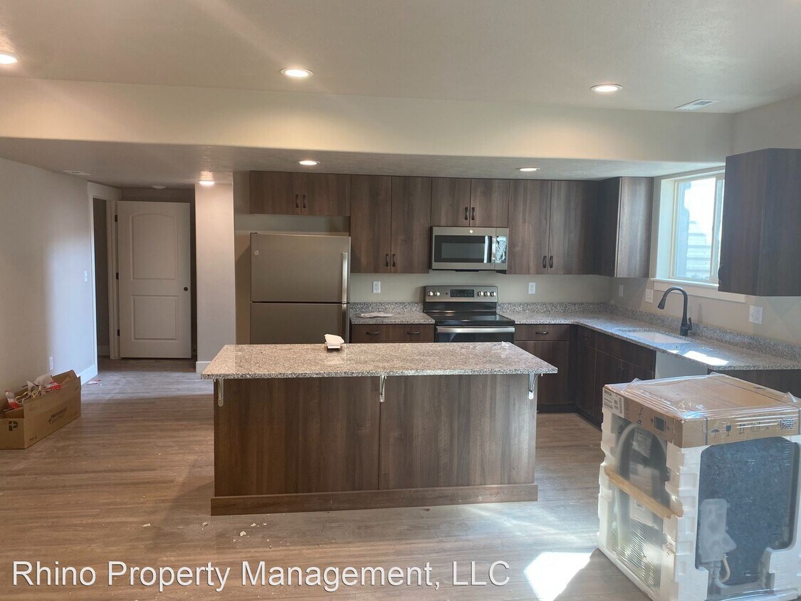 Primary Photo - 2 br, 1 bath House - 230 West 400 South #2