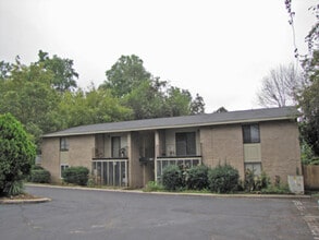 Building Photo - 109 Thornwell Ct