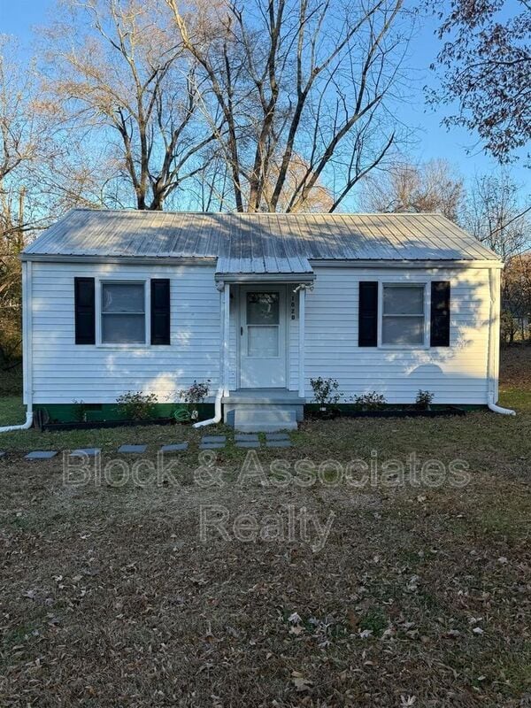 Building Photo - 1020 Willard St