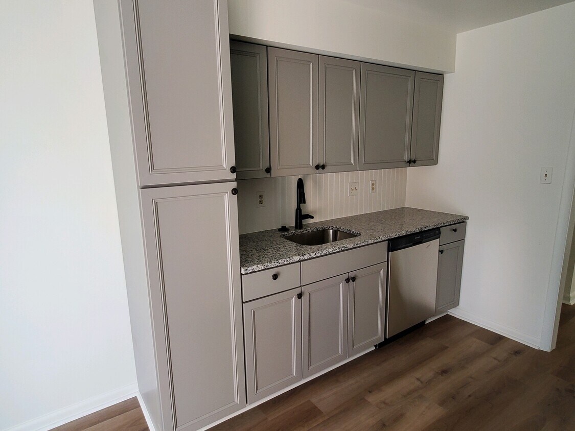 300 Chapel Ct Unit 322, Walkersville, MD 21793 Condo for Rent in