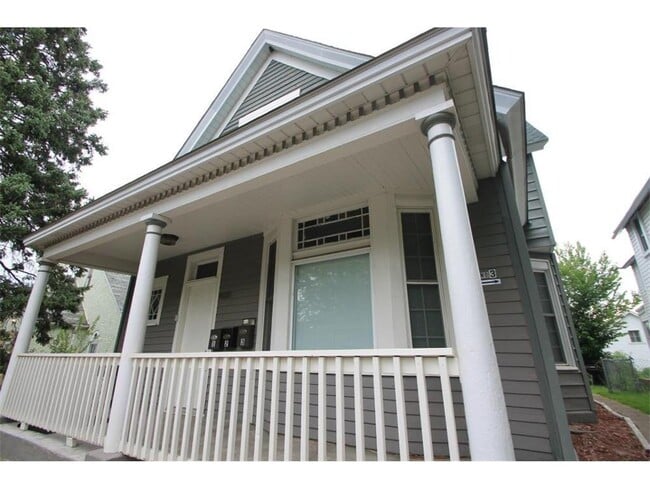 Building Photo - 948 Albemarle St