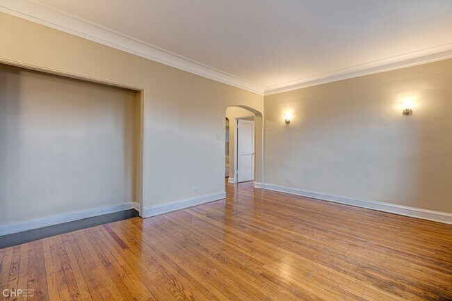Foto del edificio - 8056 S Hermitage Ave