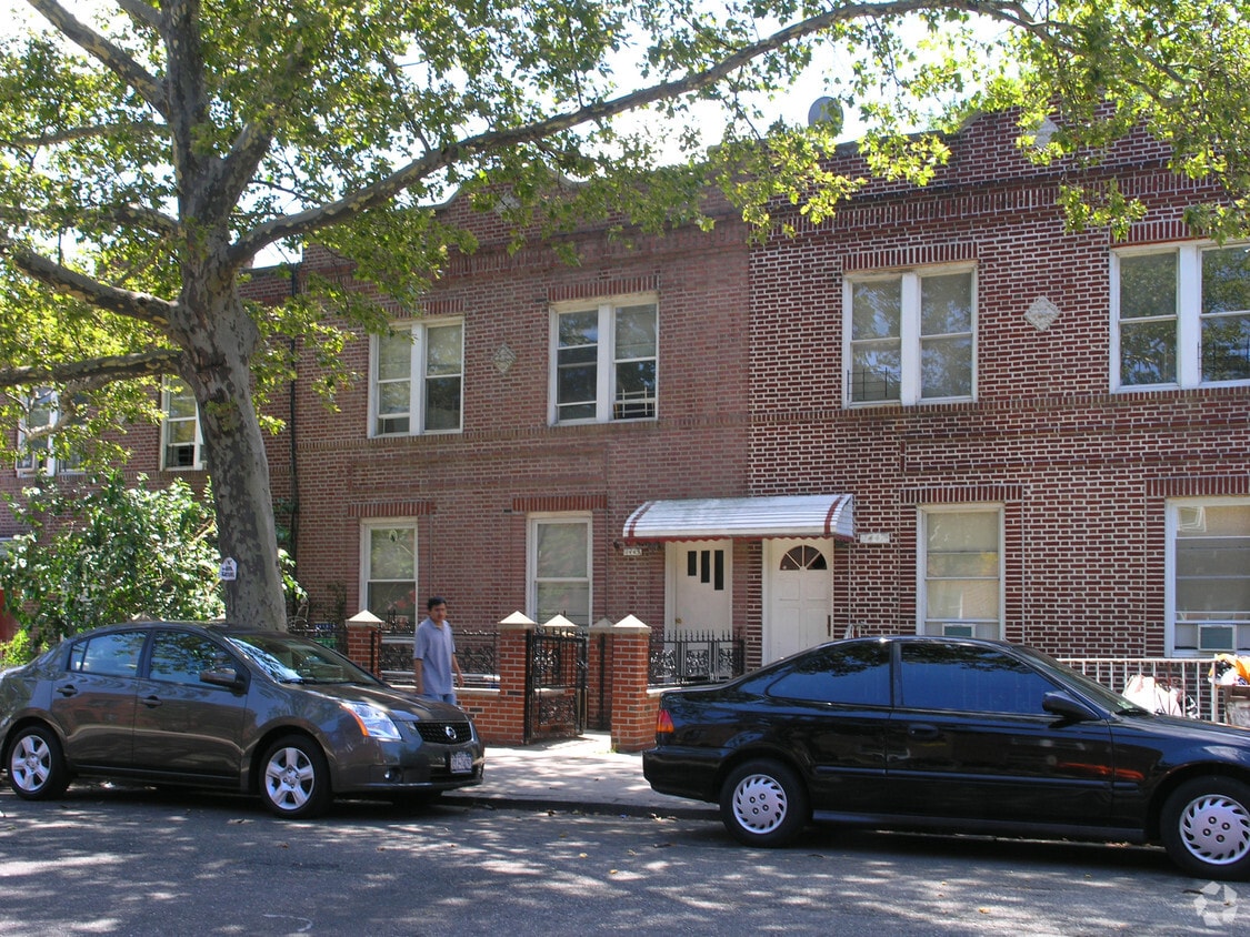 1445 Leland Ave, Bronx, NY 10460 Apartments in Bronx, NY