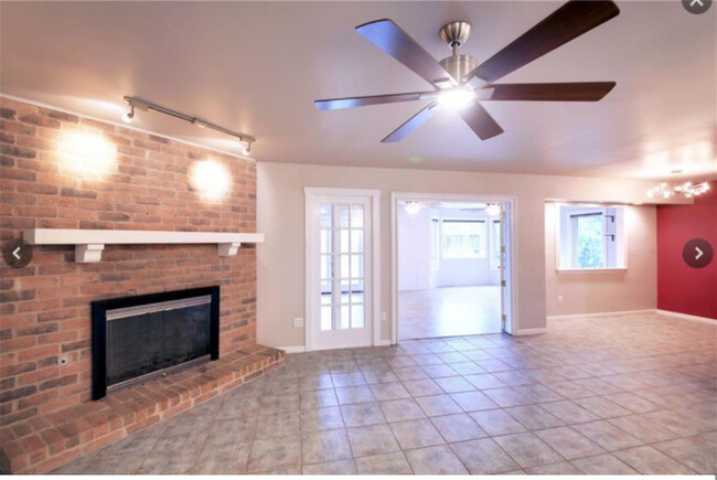 Building Photo - 6104 Bridlington Cir