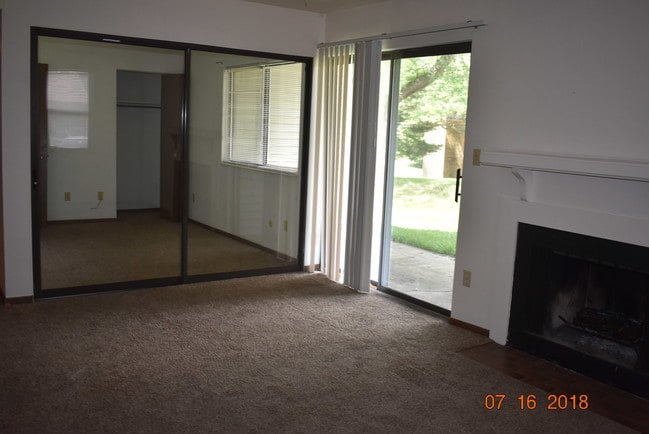 Building Photo - 5706 Autumn Ridge Ct