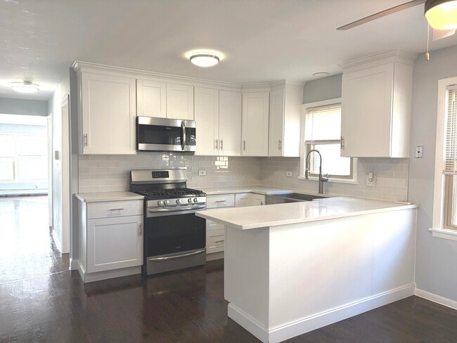 Building Photo - 8222 Grand Ave