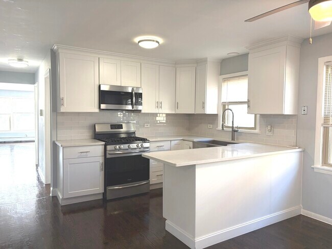 Foto del edificio - 8222 Grand Ave