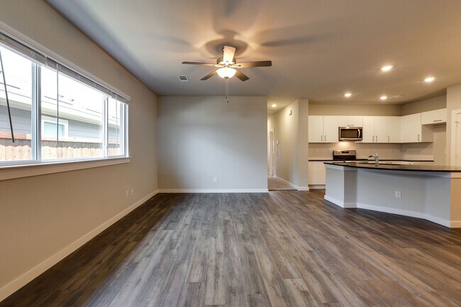 Foto del edificio - 657 Blackland dr