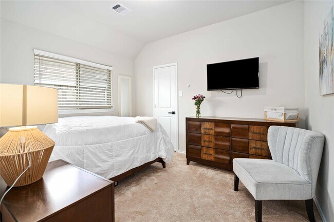 Foto del edificio - 5042 Chestnut Orch Dr