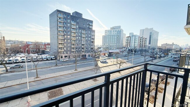 Foto del edificio - 70-09 45th Ave