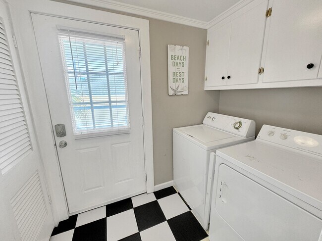 Foto del edificio - 1504 Christopher Columbus Blvd