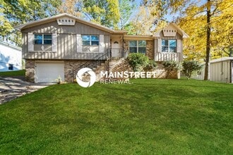 Building Photo - 1525 Pine Tree Dr