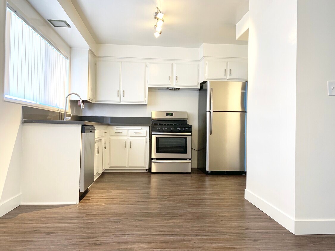 3772 Lockland Dr Unit 16, Los Angeles, CA 90008 Apartments in Los