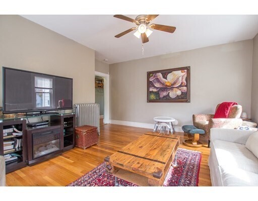 Primary Photo - 77 Linwood Ave