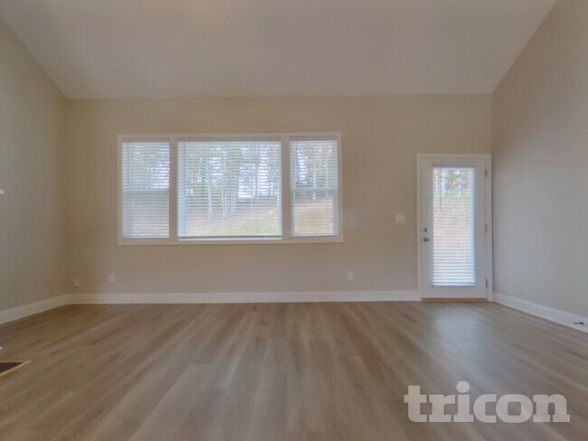 Foto del edificio - 319 Arbor Cir