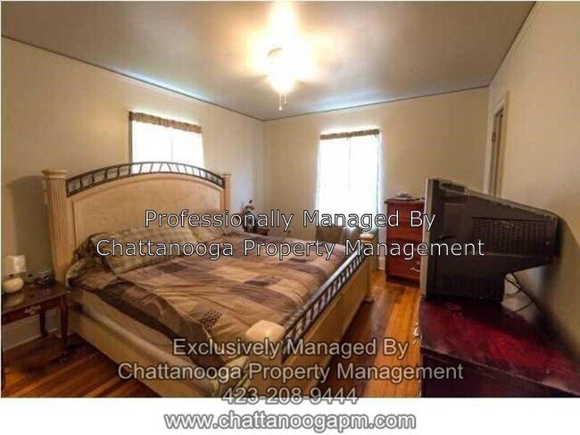 Building Photo - Convenient Duplex Unit in East Ridge