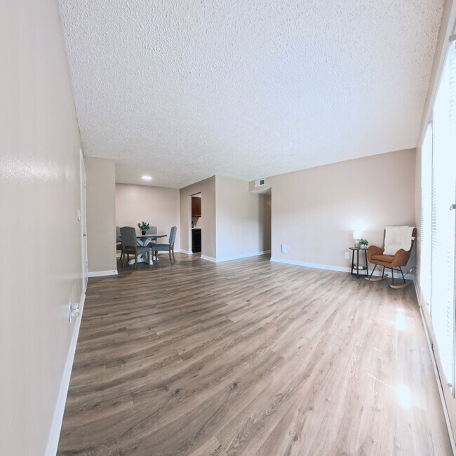 Foto del edificio - Summerwind Apartments