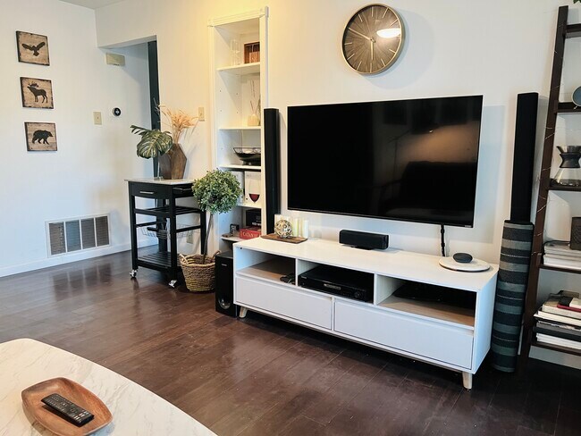 Livingroom - 3210 Clifton Ave