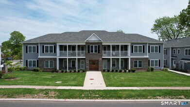 Building Photo - 10 Berkshire Rd