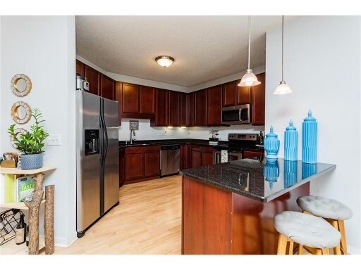 Foto del edificio - 619 SE 8th St