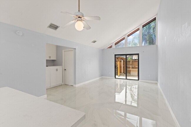 Foto del edificio - 9301 SW 130th St