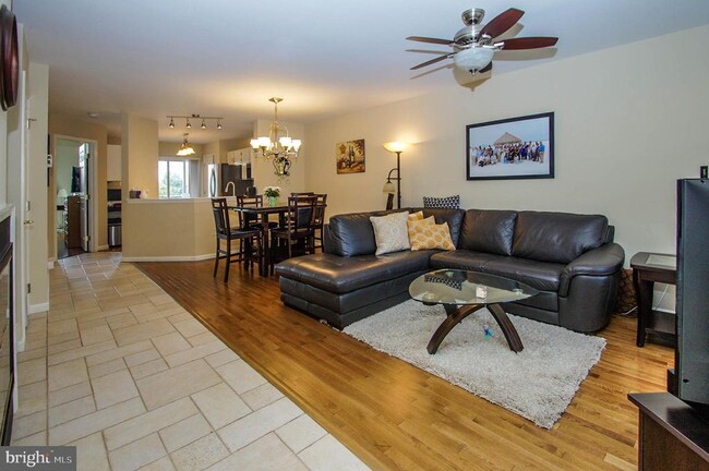 Foto del edificio - 126 Hickory Ln