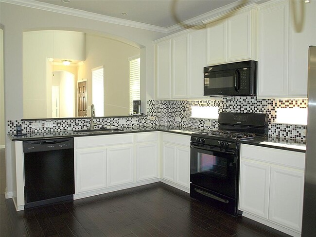 Building Photo - 213 Parable Cove