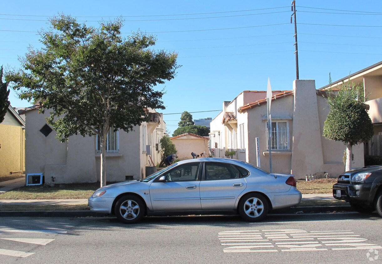 Primary Photo - 2122 20th St