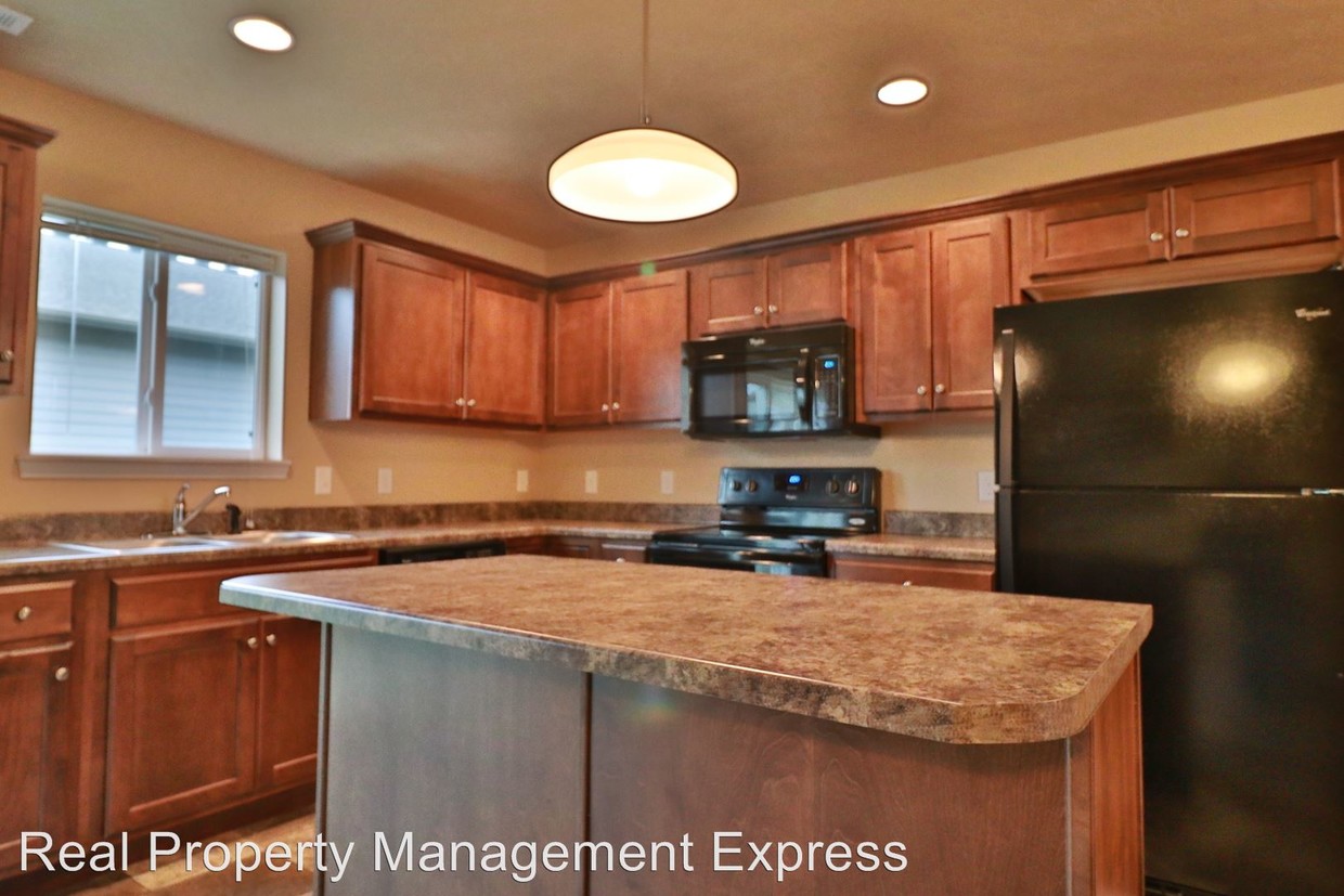Foto principal - 2215 S Ellis Rd