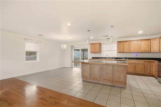 Foto del edificio - 37 Thayer St