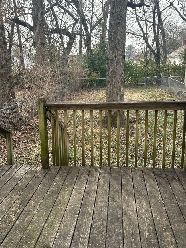 Foto del edificio - 5 Bed / 1.5 Bath