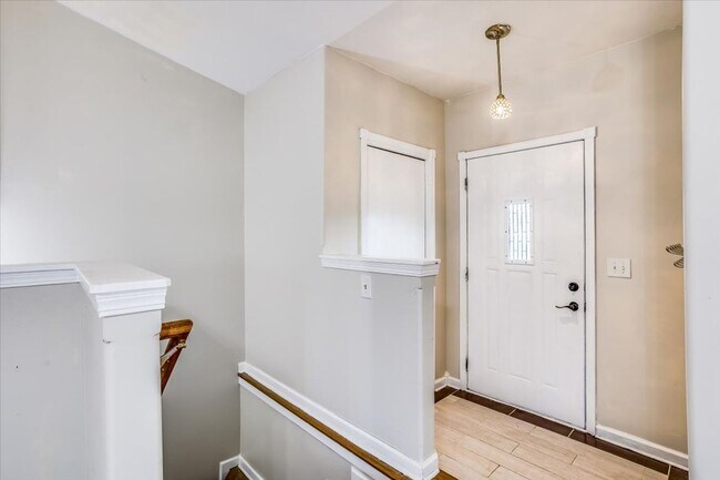 Building Photo - 2 weeks free!! South Wichita Gem! Save $$ ...