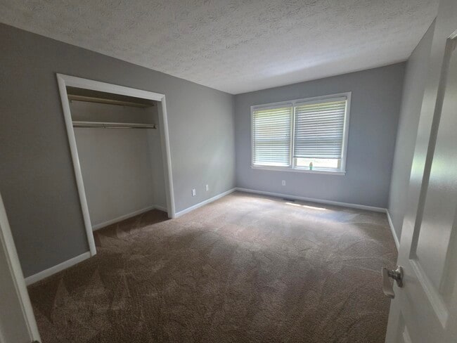 Building Photo - 3334 Nevius Dr