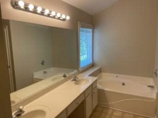 Building Photo - 3852 Roxfield Dr NE