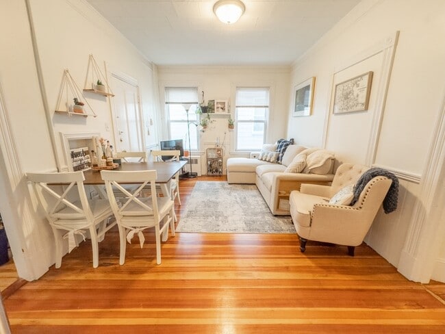 Building Photo - 12 Hamlin St